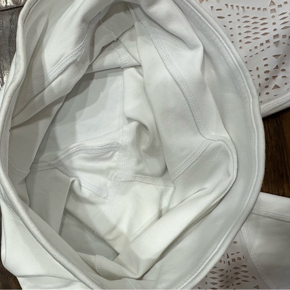 ALO West Coast Yoga Leggings - Picture 8 of 11